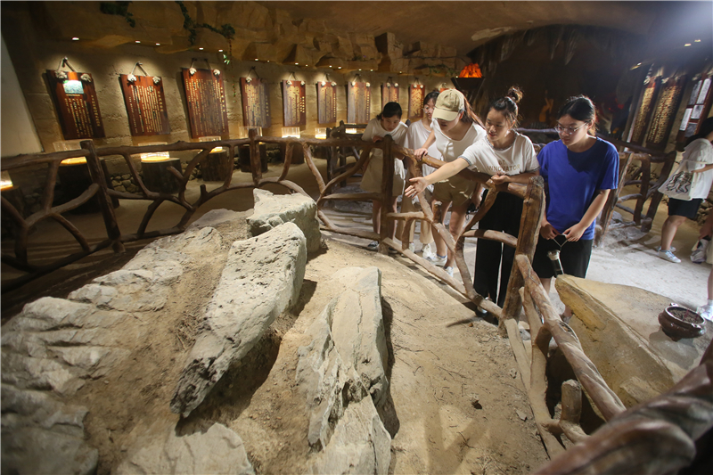 �������r����